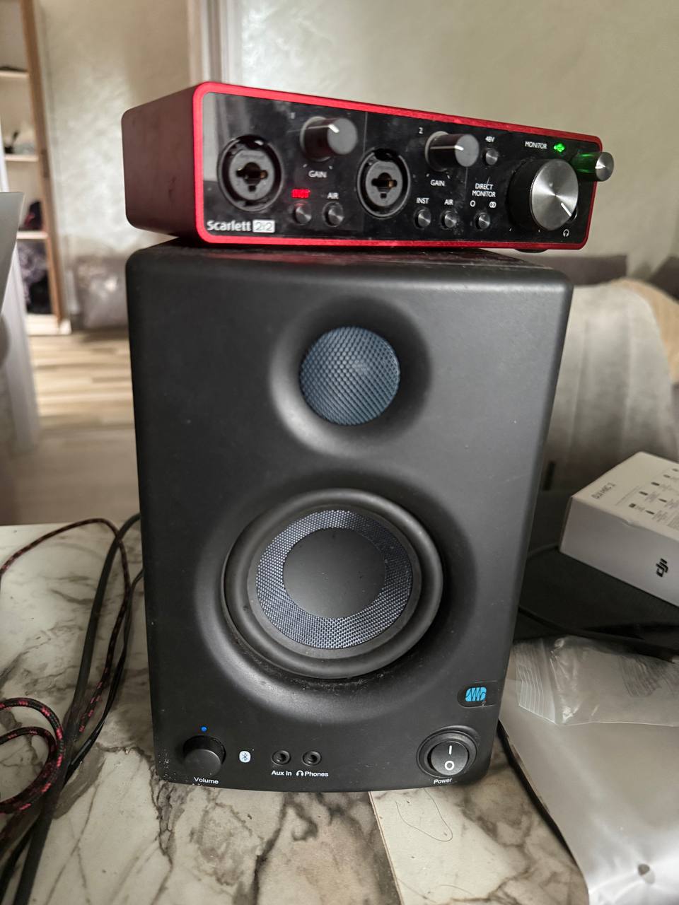 Звуковая карта Focusrite с двумя входами
