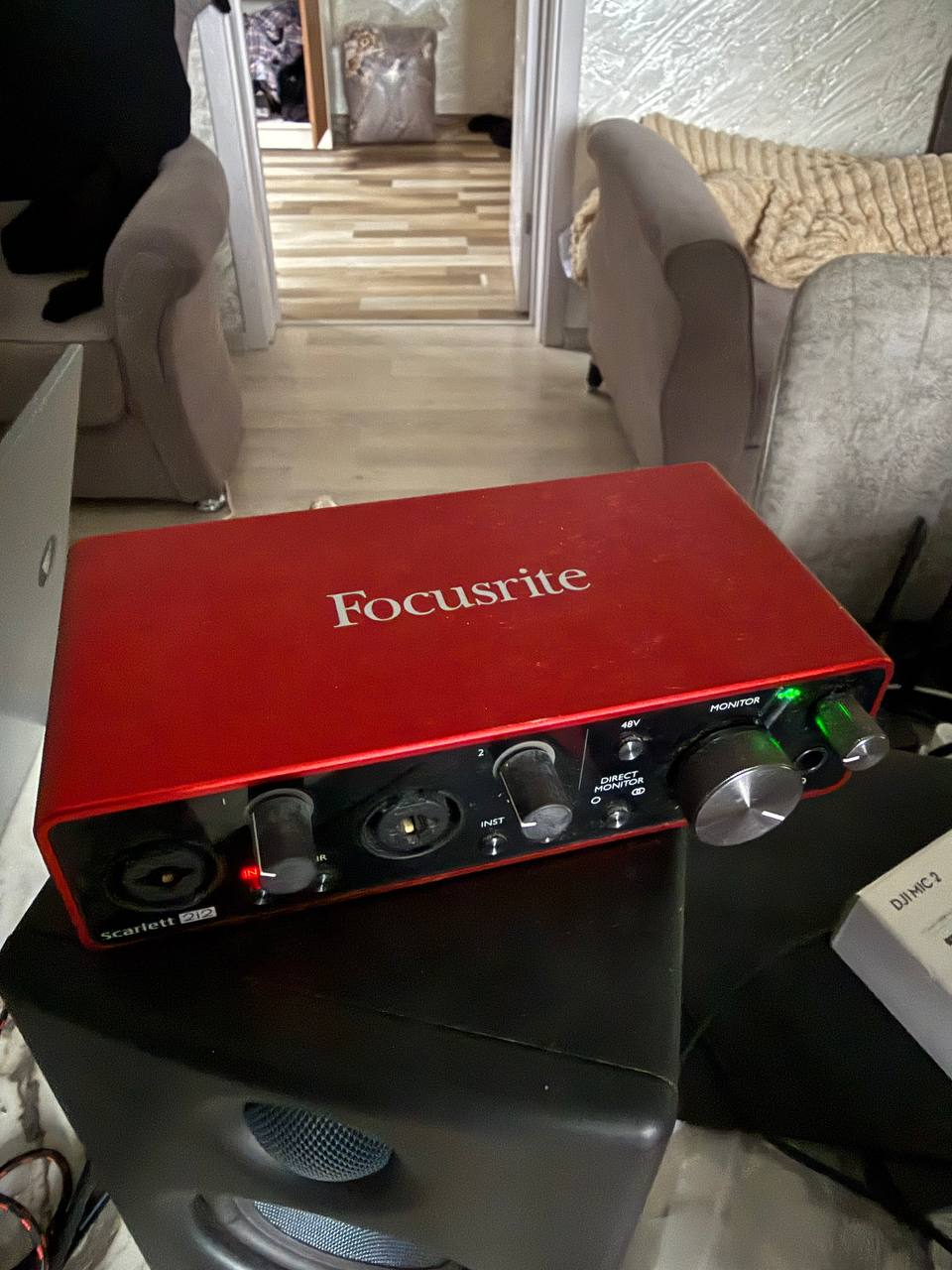 Звуковая карта Focusrite с двумя входами