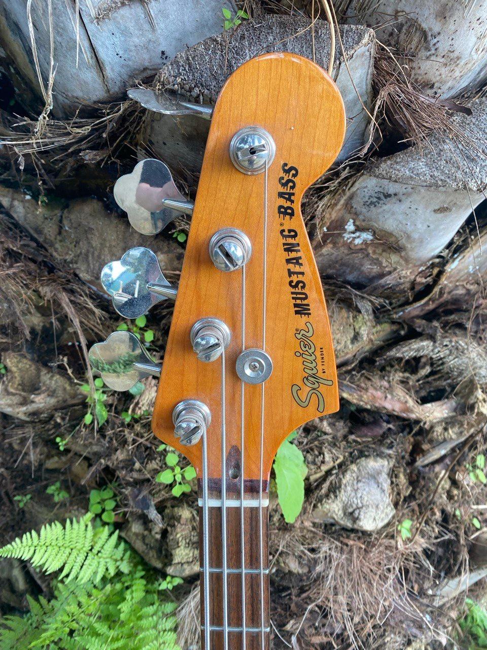 Басс-гитара Squier Classic Vibe '60s Mustang Bass