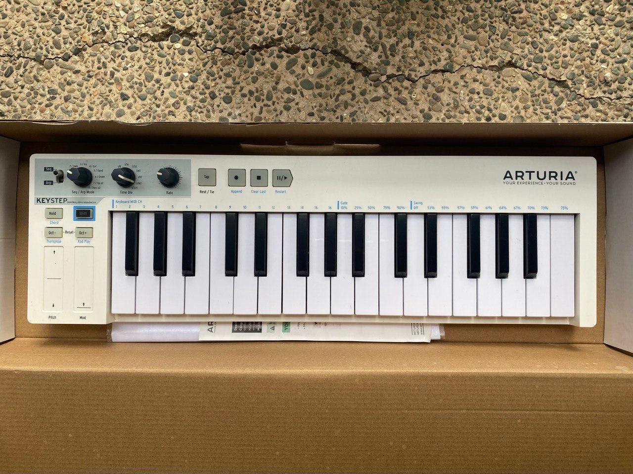 MIDI-клавиатура Arturia KeyStep