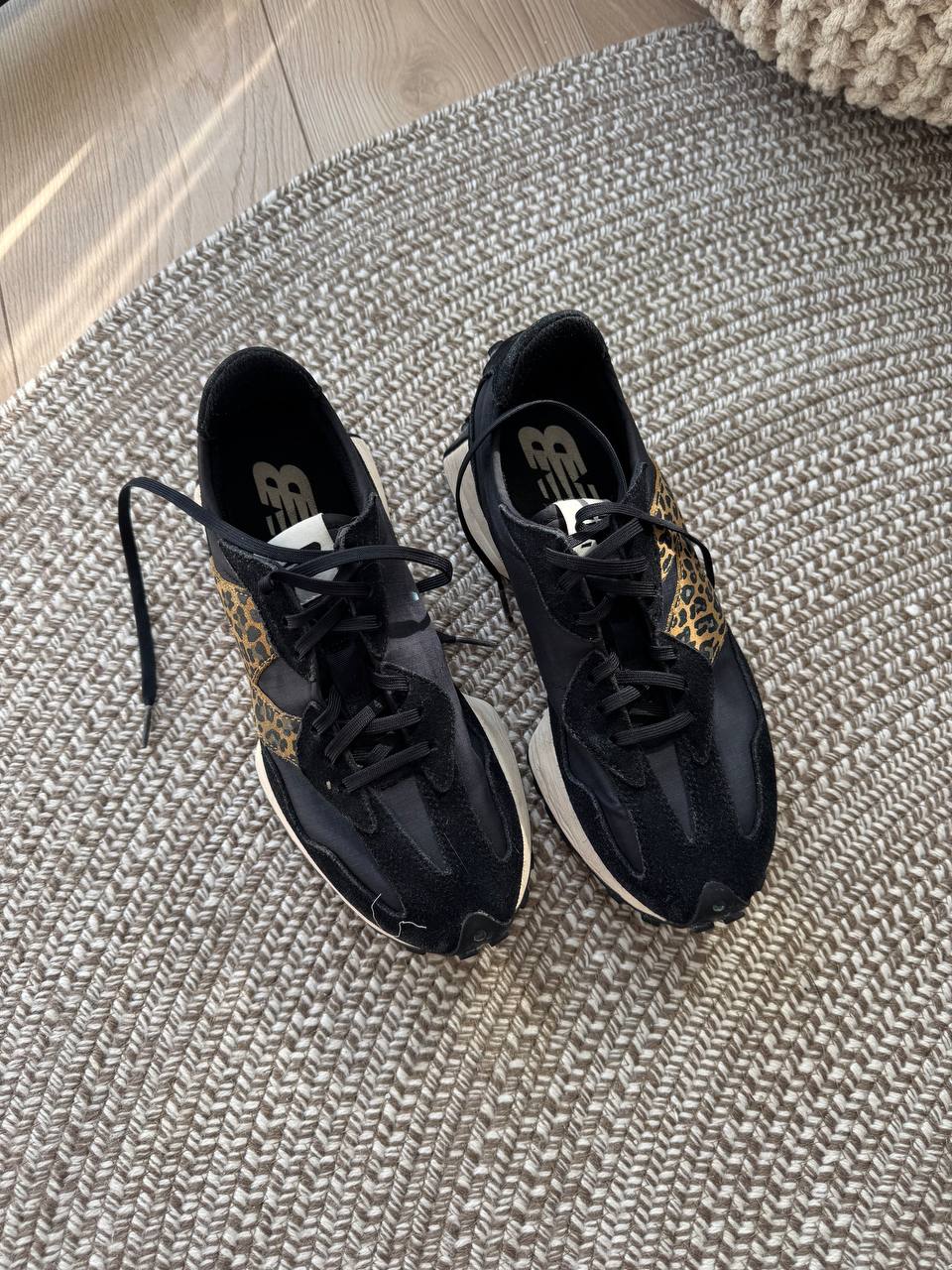 Кроссовки New Balance из натуральной замши