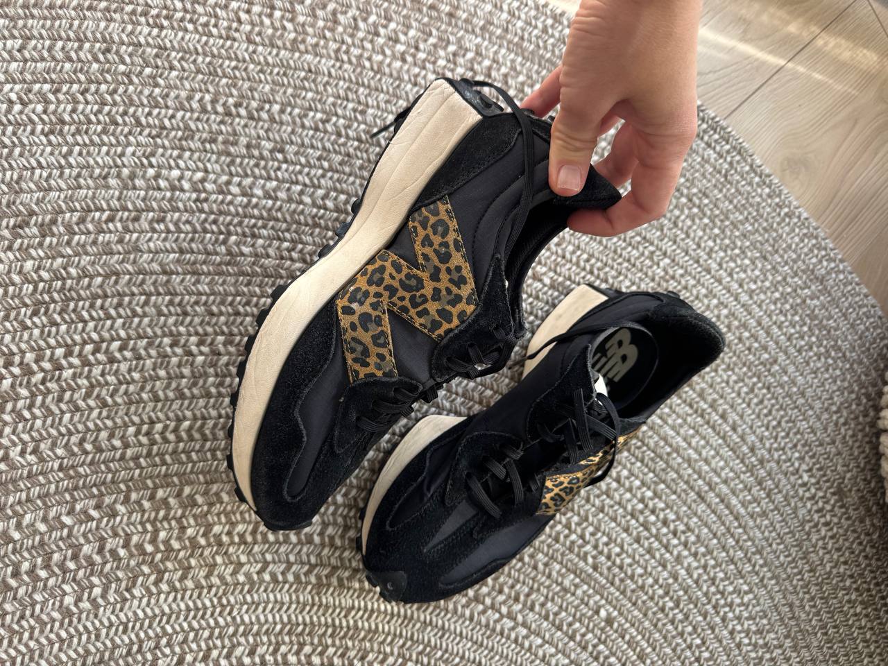 Кроссовки New Balance из натуральной замши