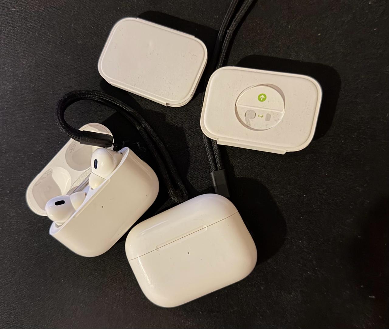 Apple AirPods Pro 2 (Lightning)