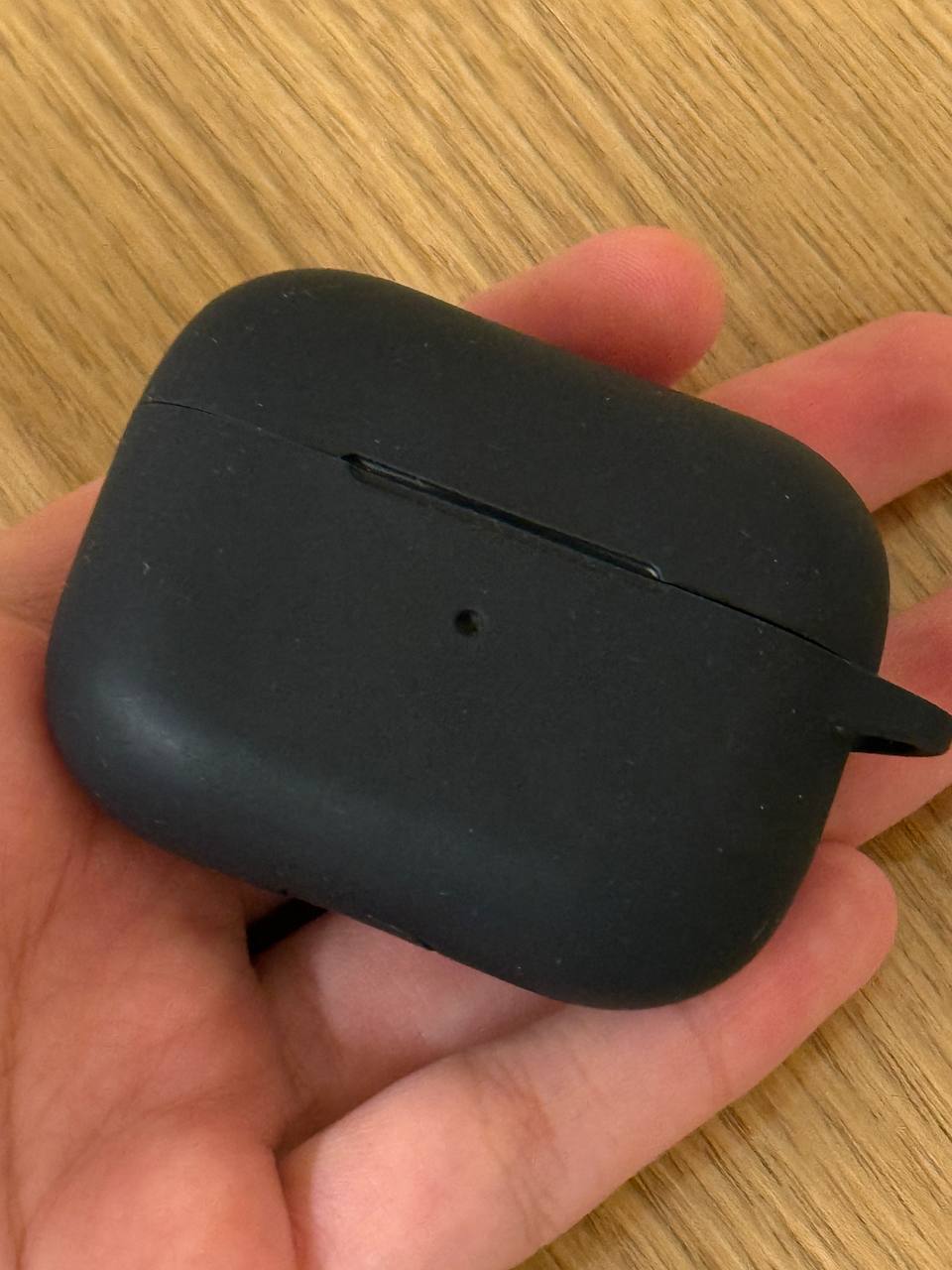 Наушники Apple AirPods (версия 6F21)