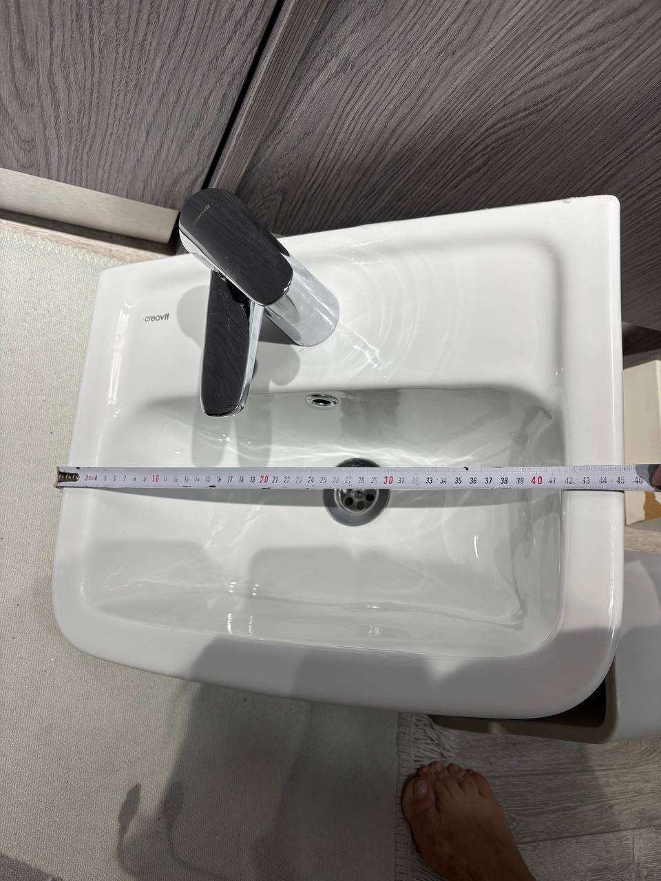 Новая раковина 34/45 со смесителем и сифоном