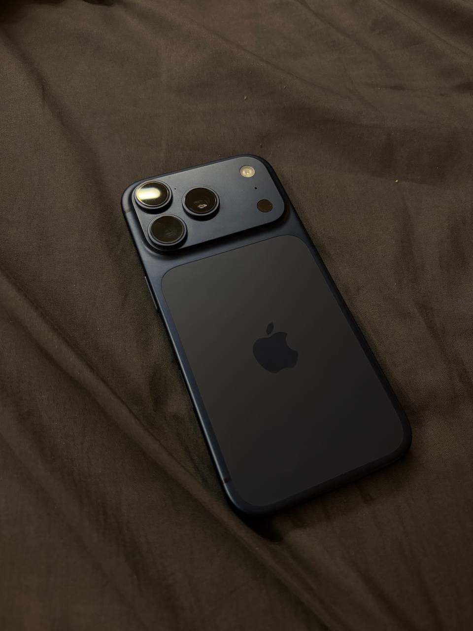 iPhone 17 Pro 256GB Deep Blue