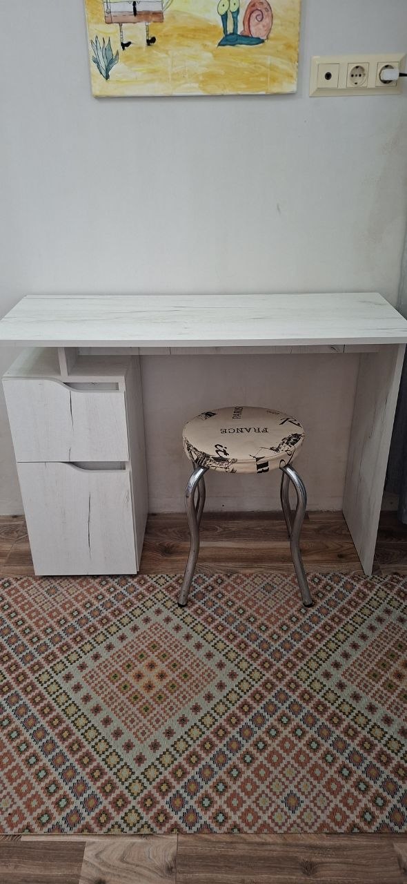 Новый письменный стол 100×40×75 см