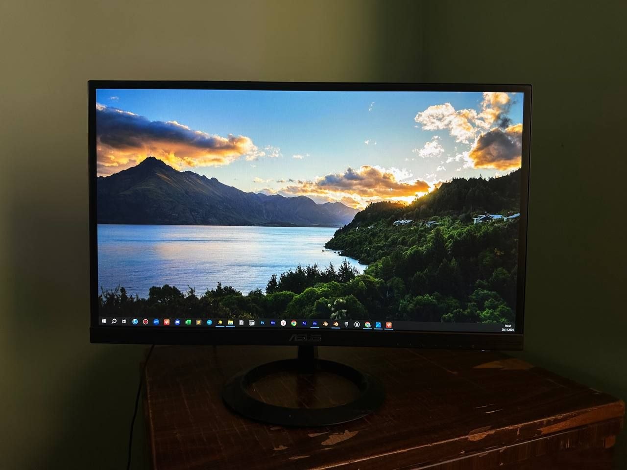 Монитор ASUS VZ239H E 24" FullHD IPS