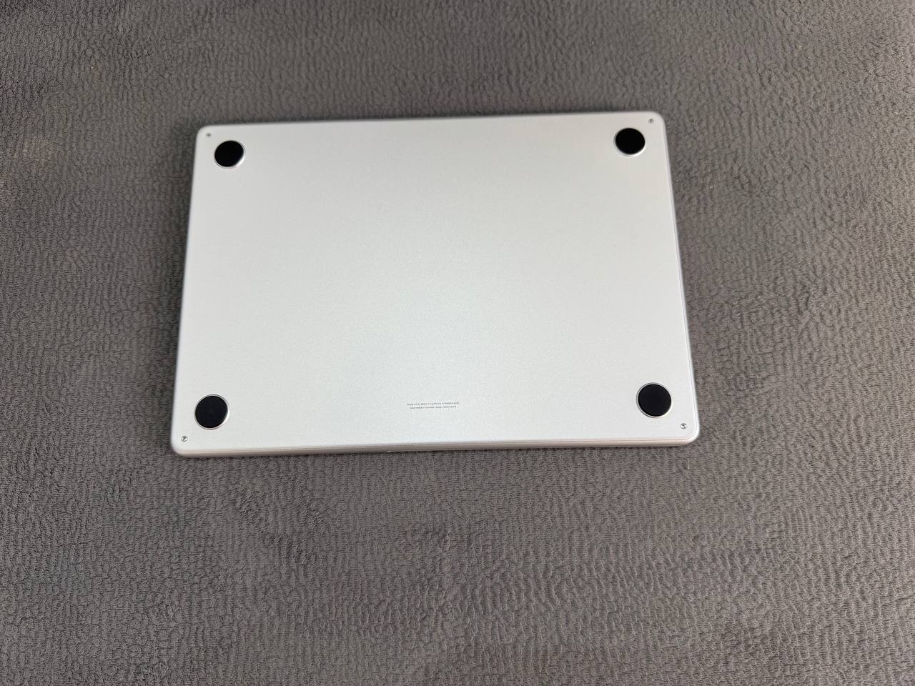 MacBook Air 13" M4 2025, 16/256 ГБ