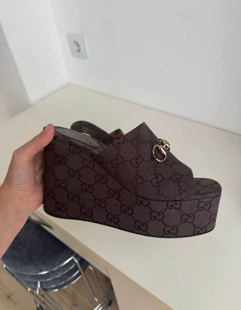 Gucci Carmen сандалии 39EU