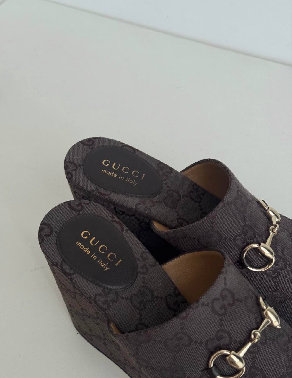 Gucci Carmen сандалии 39EU