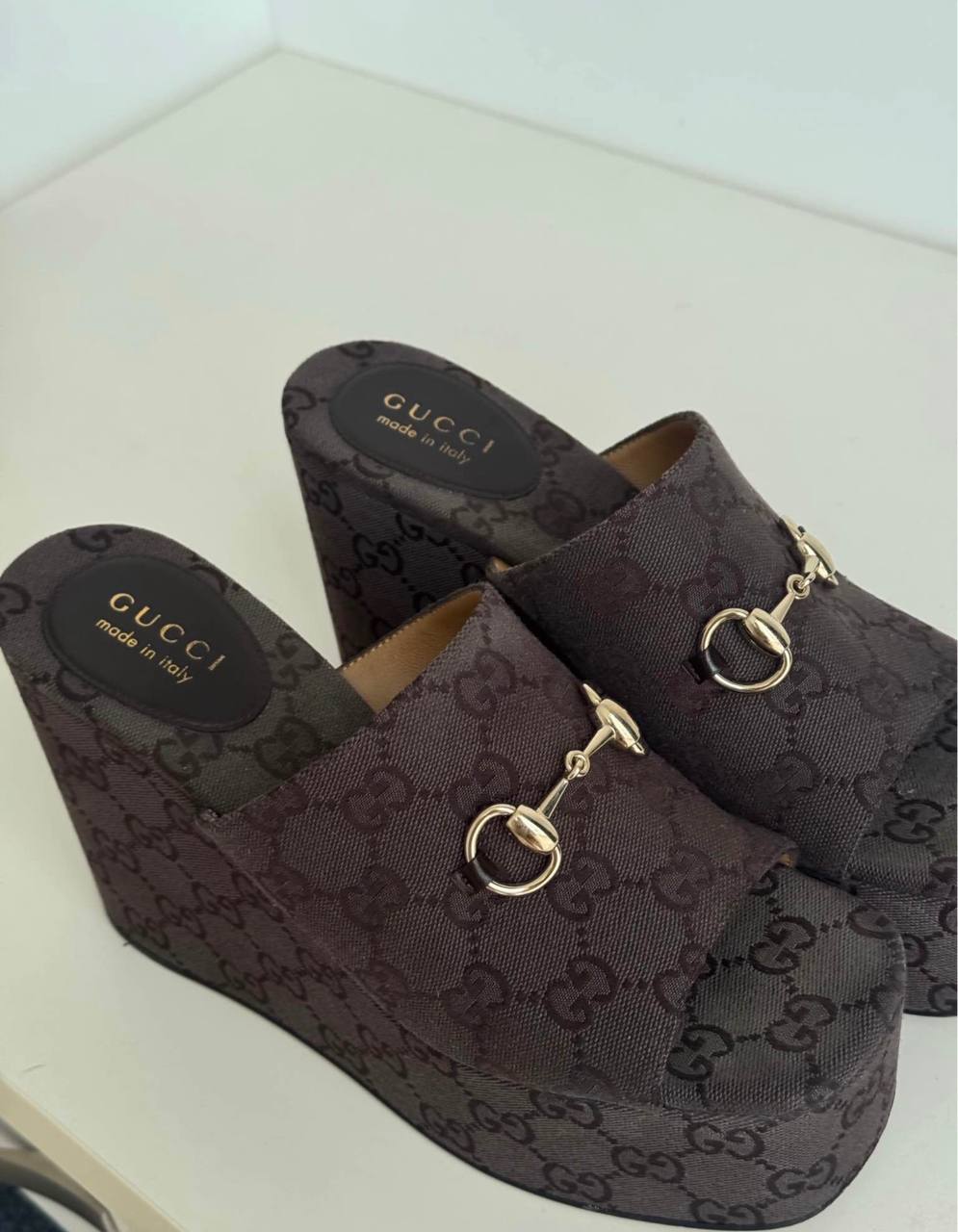 Gucci Carmen сандалии 39EU