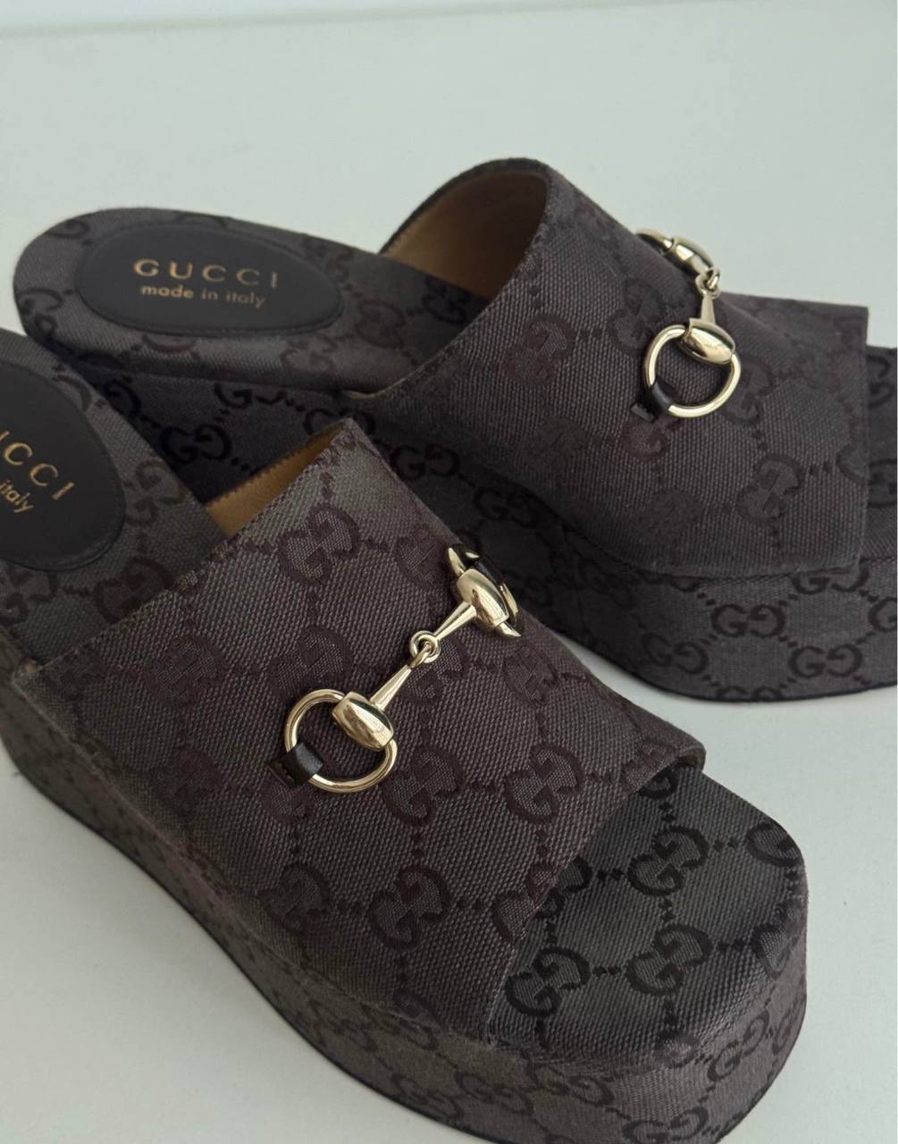 Gucci Carmen сандалии 39EU