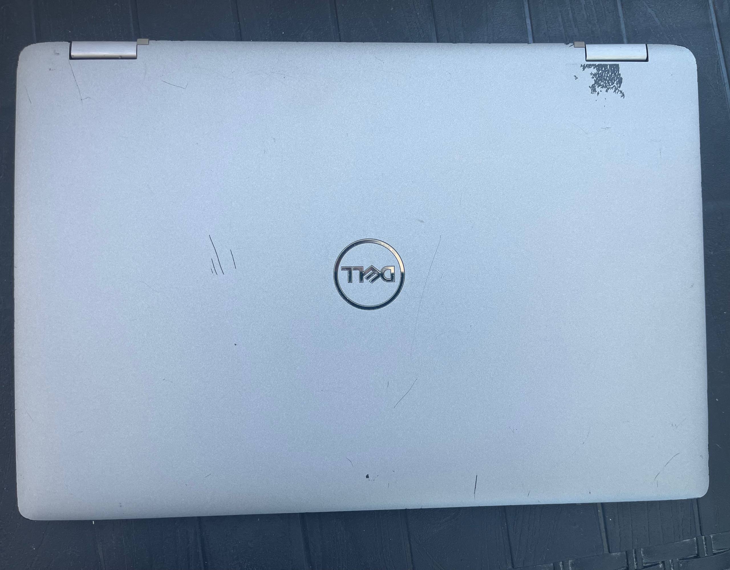 Dell Latitude 5320 13.3" Full-HD IPS Touchscreen 2-in-1 i7-1185G7 16/256