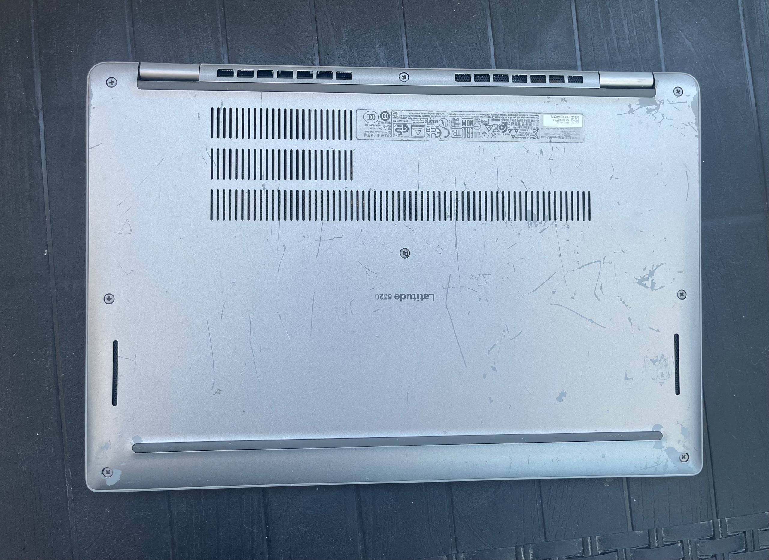 Dell Latitude 5320 13.3" Full-HD IPS Touchscreen 2-in-1 i7-1185G7 16/256