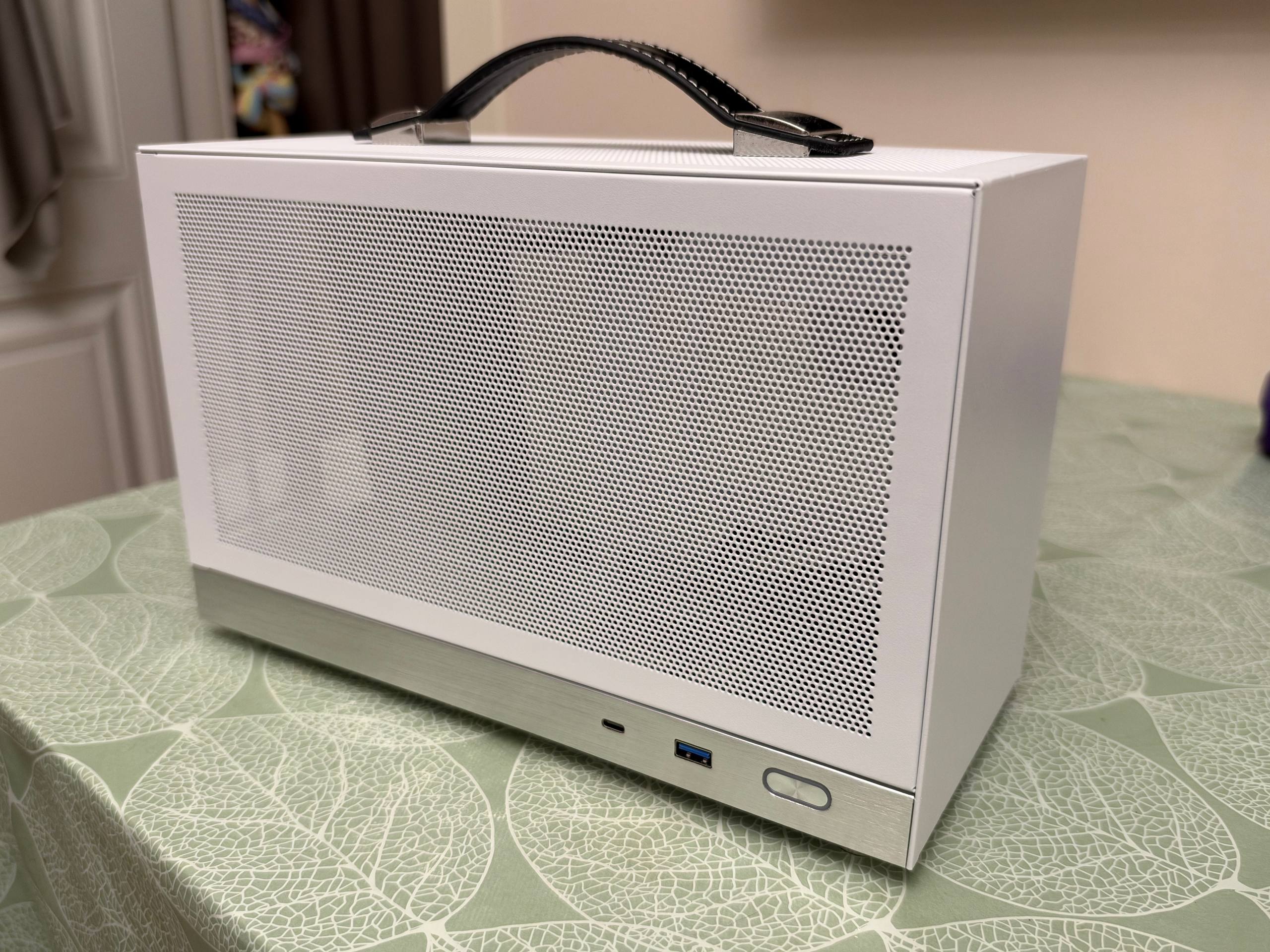 Компьютерный корпус KXRORS S300 Mini-ITX + райзер PCI-E 4.0 + кулер Thermalright