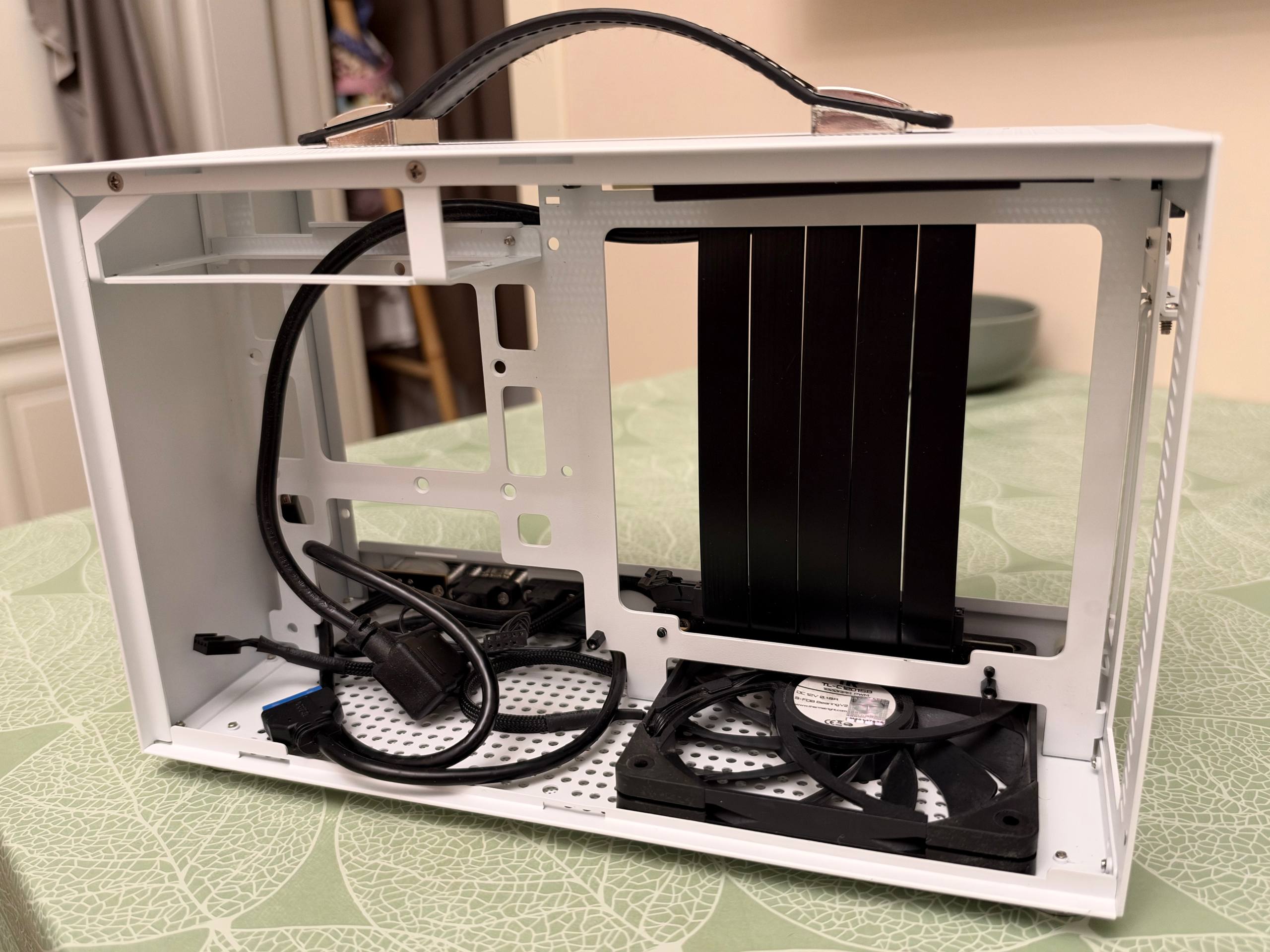 Компьютерный корпус KXRORS S300 Mini-ITX + райзер PCI-E 4.0 + кулер Thermalright