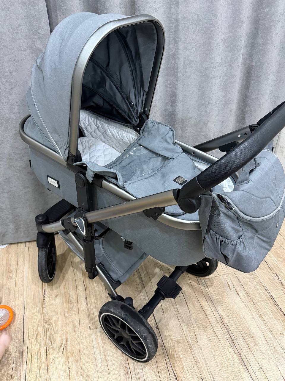 Коляска Kidilo 3 в 1 (люлька, прогулочный блок, автокресло)