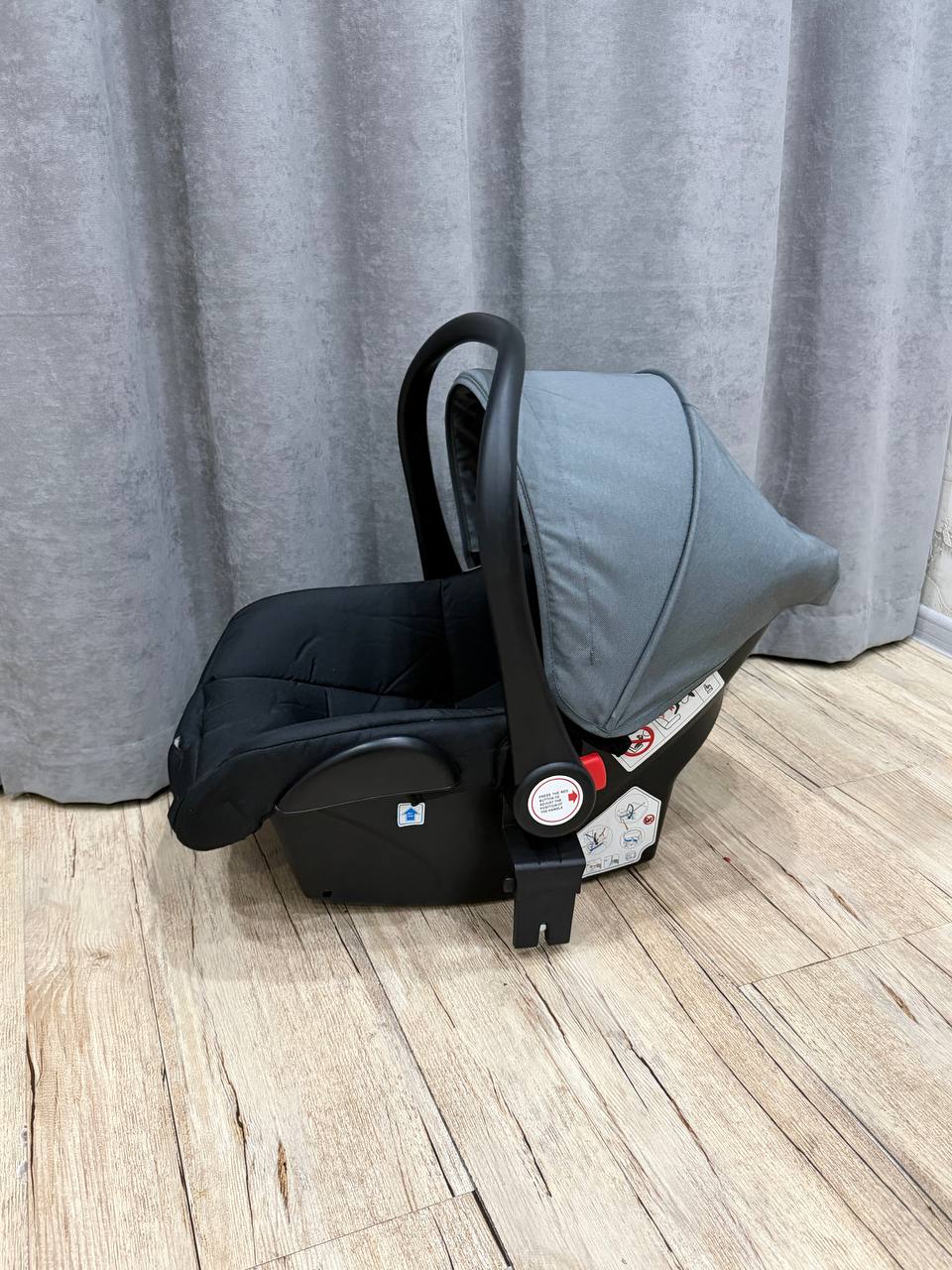 Коляска Kidilo 3 в 1 (люлька, прогулочный блок, автокресло)