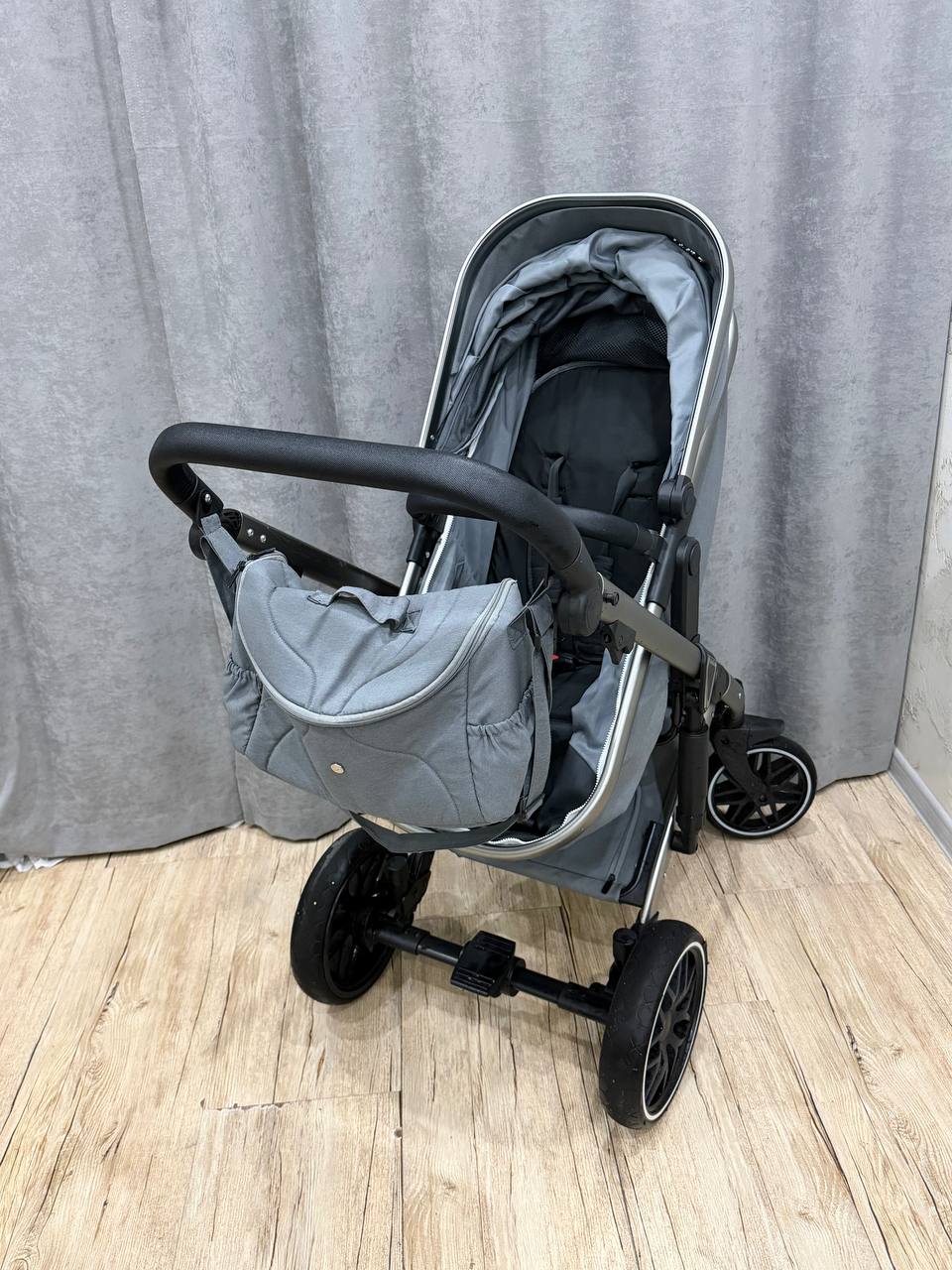 Коляска Kidilo 3 в 1 (люлька, прогулочный блок, автокресло)