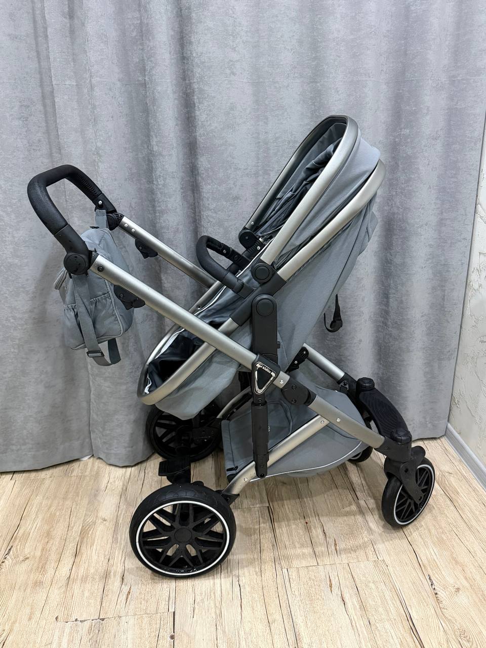 Коляска Kidilo 3 в 1 (люлька, прогулочный блок, автокресло)