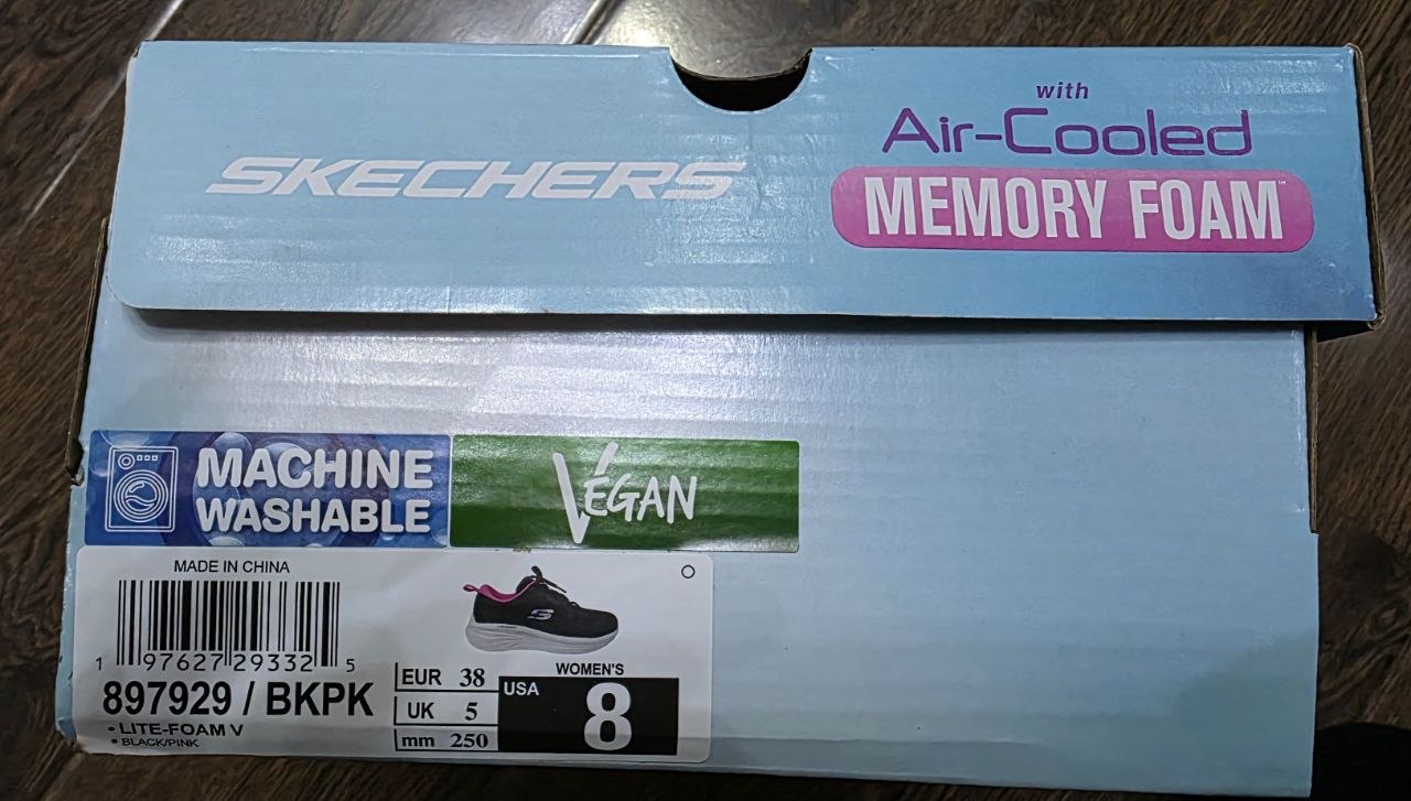 Женские кроссовки Skechers, размер 38