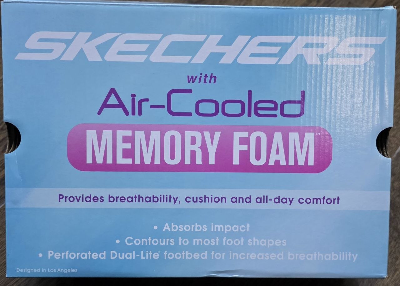 Женские кроссовки Skechers, размер 38