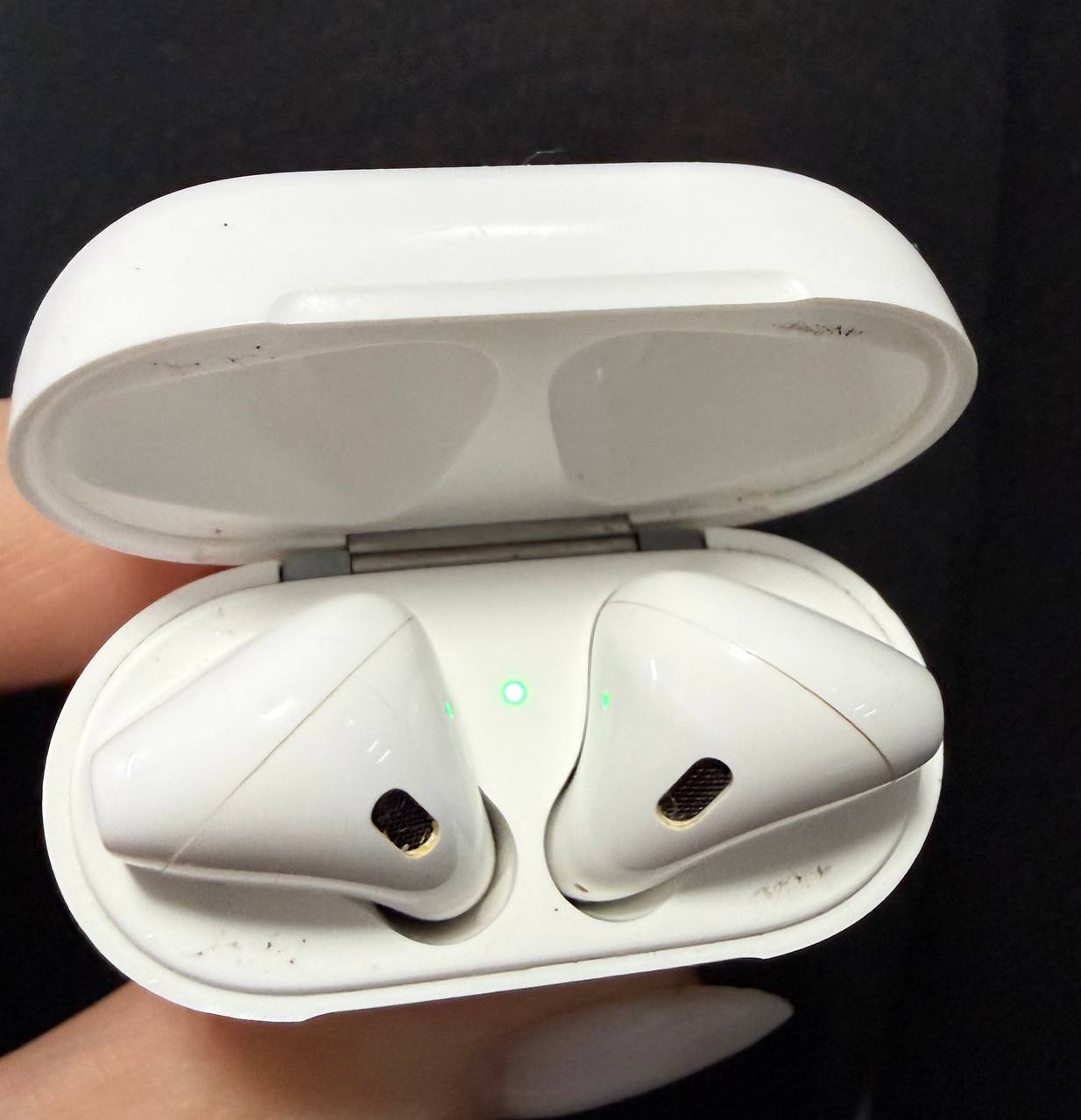 Apple AirPods 2