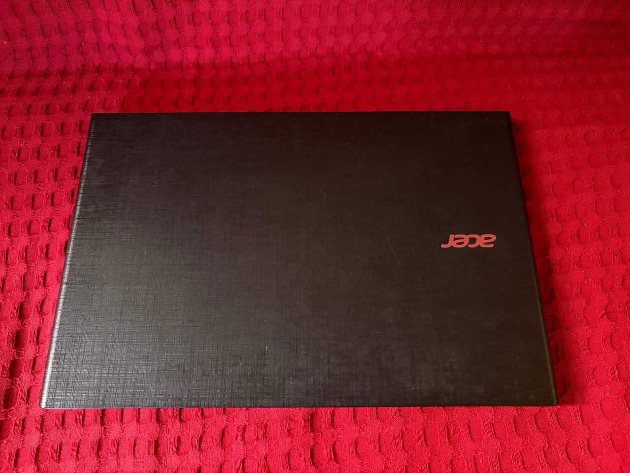 Ноутбук Acer с Intel Core i3-5005U, 8GB RAM