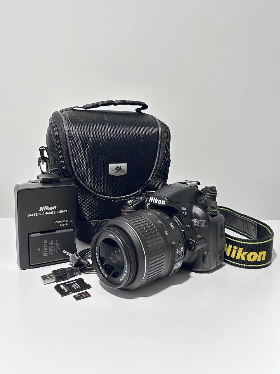 Зеркальный фотоаппарат Nikon D3100 + объектив 18-55mm VR