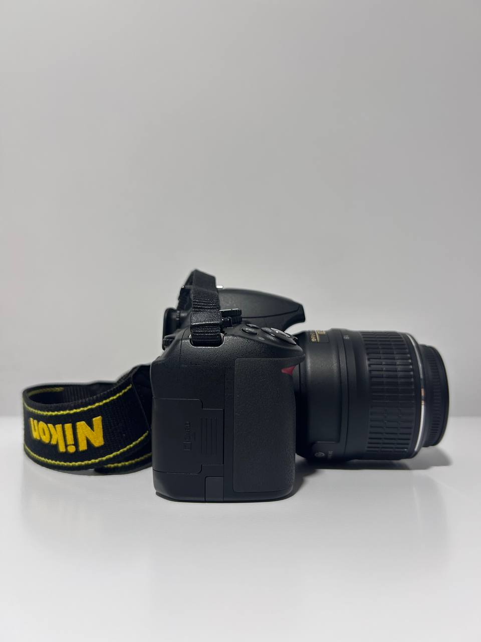 Зеркальный фотоаппарат Nikon D3100 + объектив 18-55mm VR