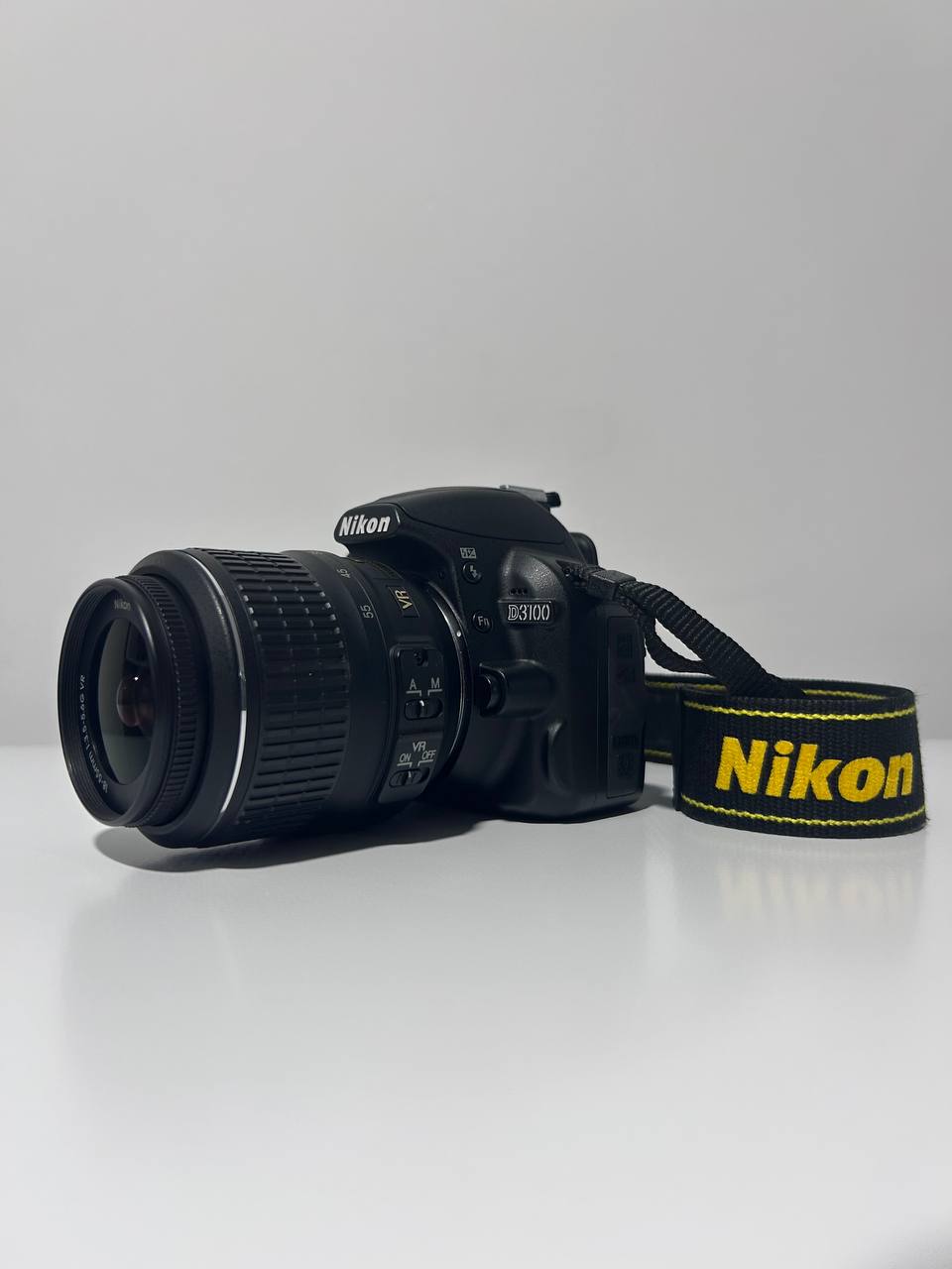 Зеркальный фотоаппарат Nikon D3100 + объектив 18-55mm VR