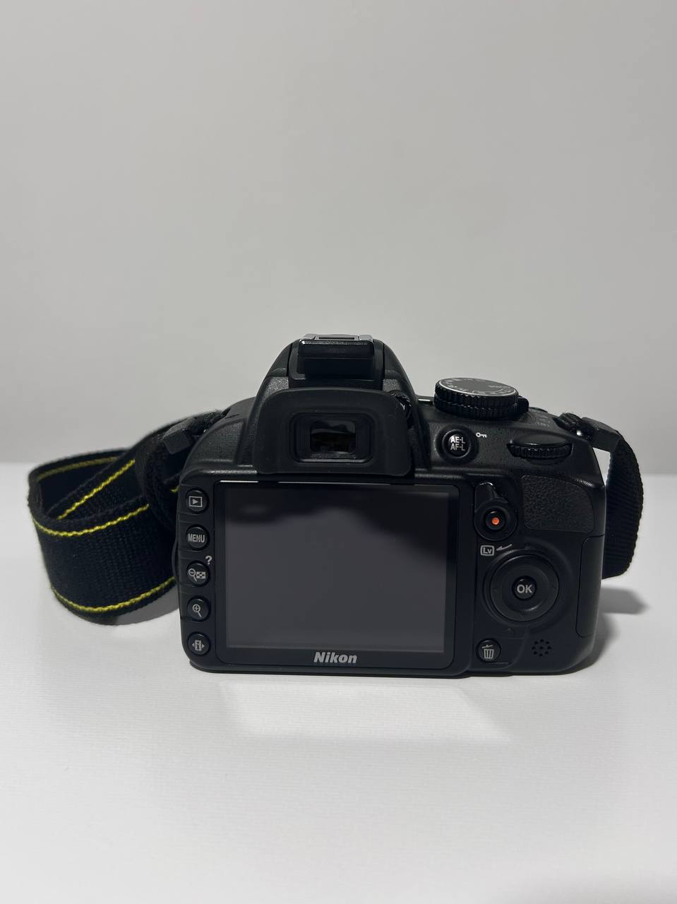 Зеркальный фотоаппарат Nikon D3100 + объектив 18-55mm VR