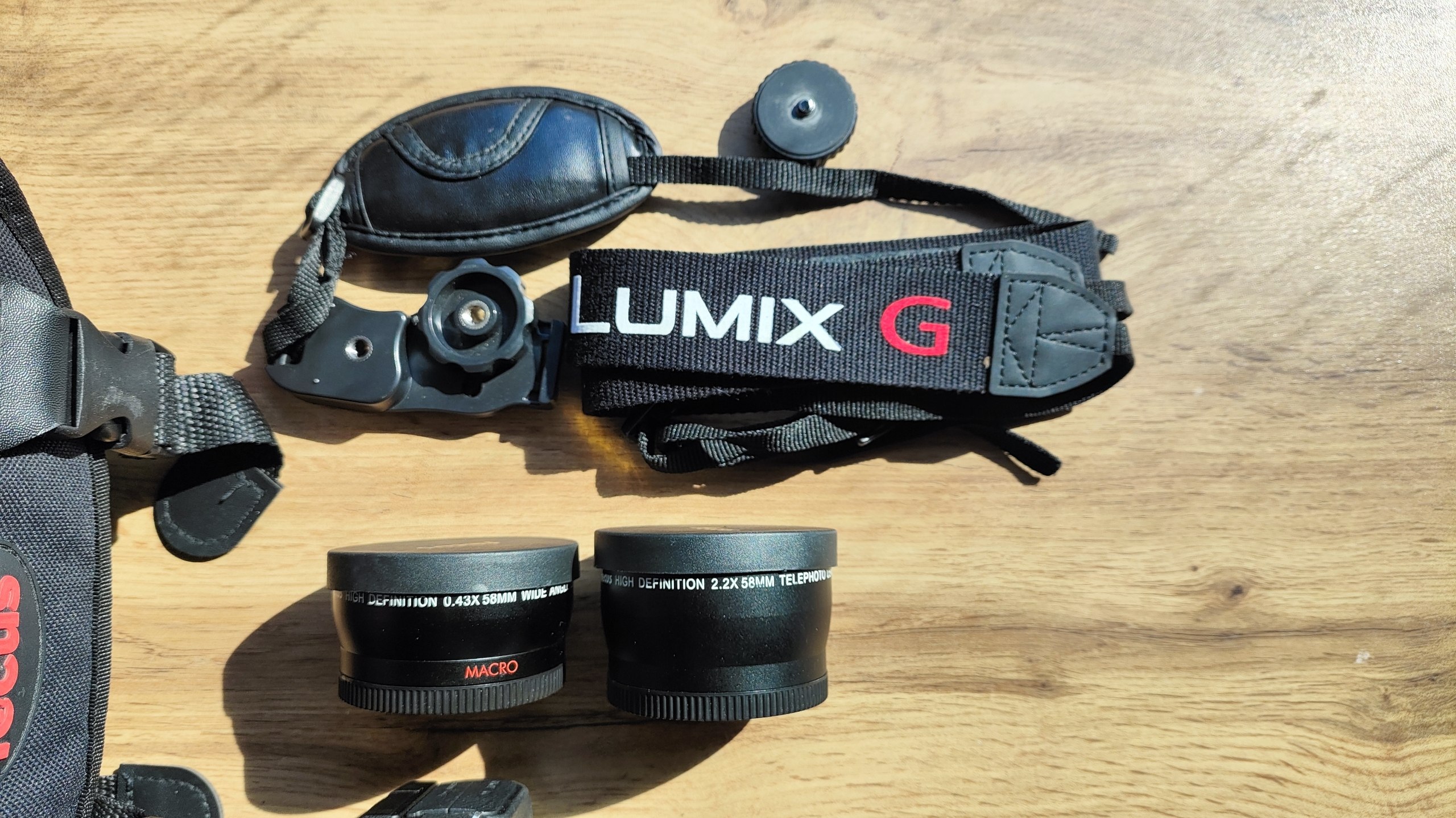 Panasonic Lumix DMC-G85 + объектив Lumix G Vario 12–60mm