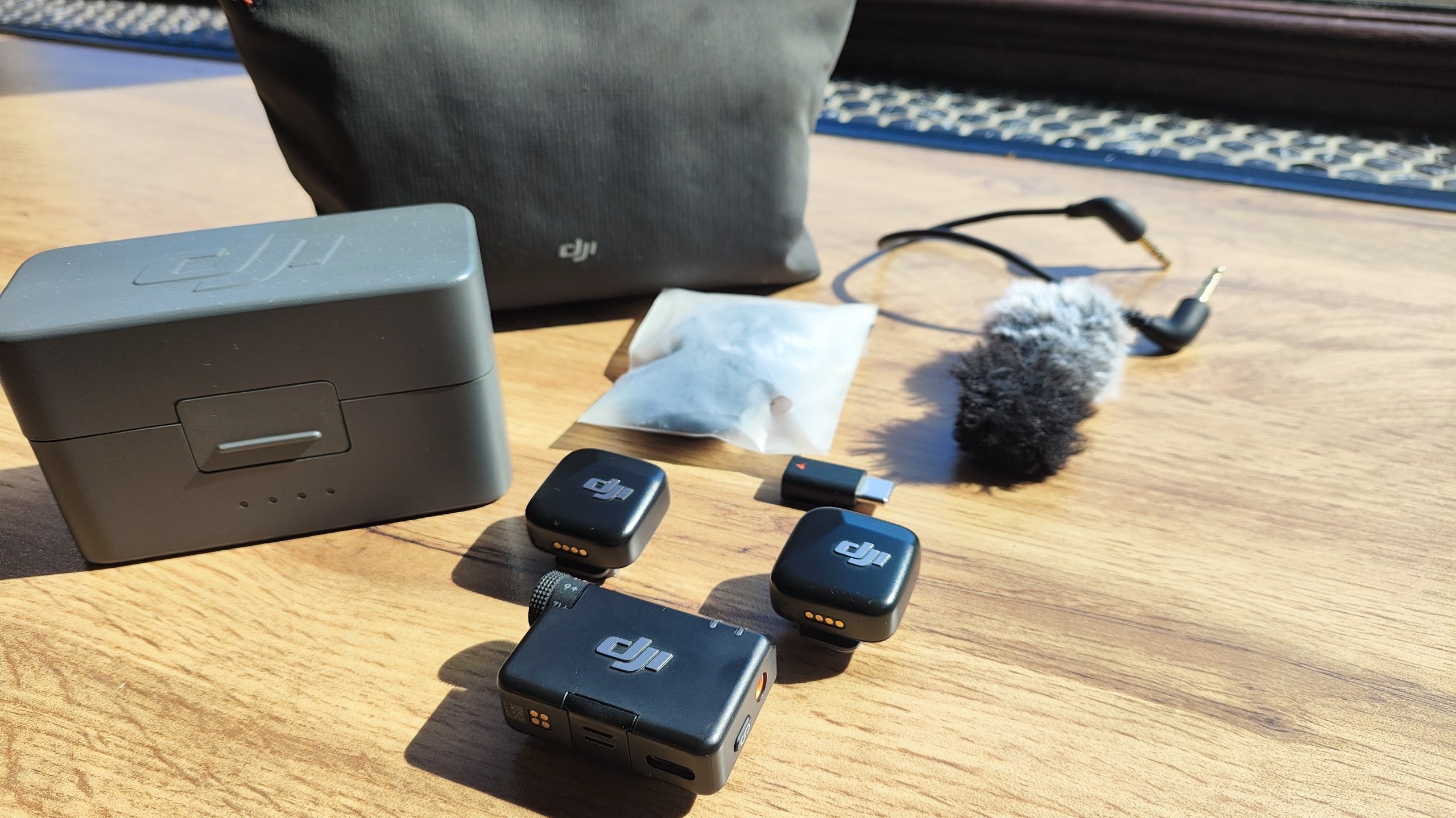 Беспроводная микрофонная система DJI Mic Mini (2 передатчика + приёмник + кейс)