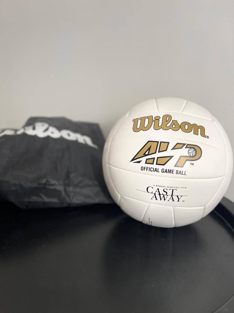 Волейбольный мяч Wilson с лицом из фильма «Изгой»