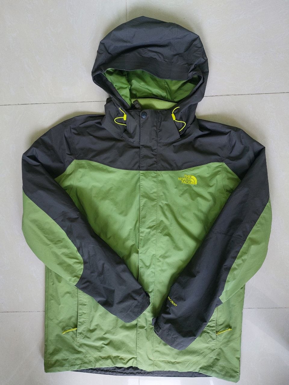 Куртка The North Face с мембраной Dry Vent, размер M