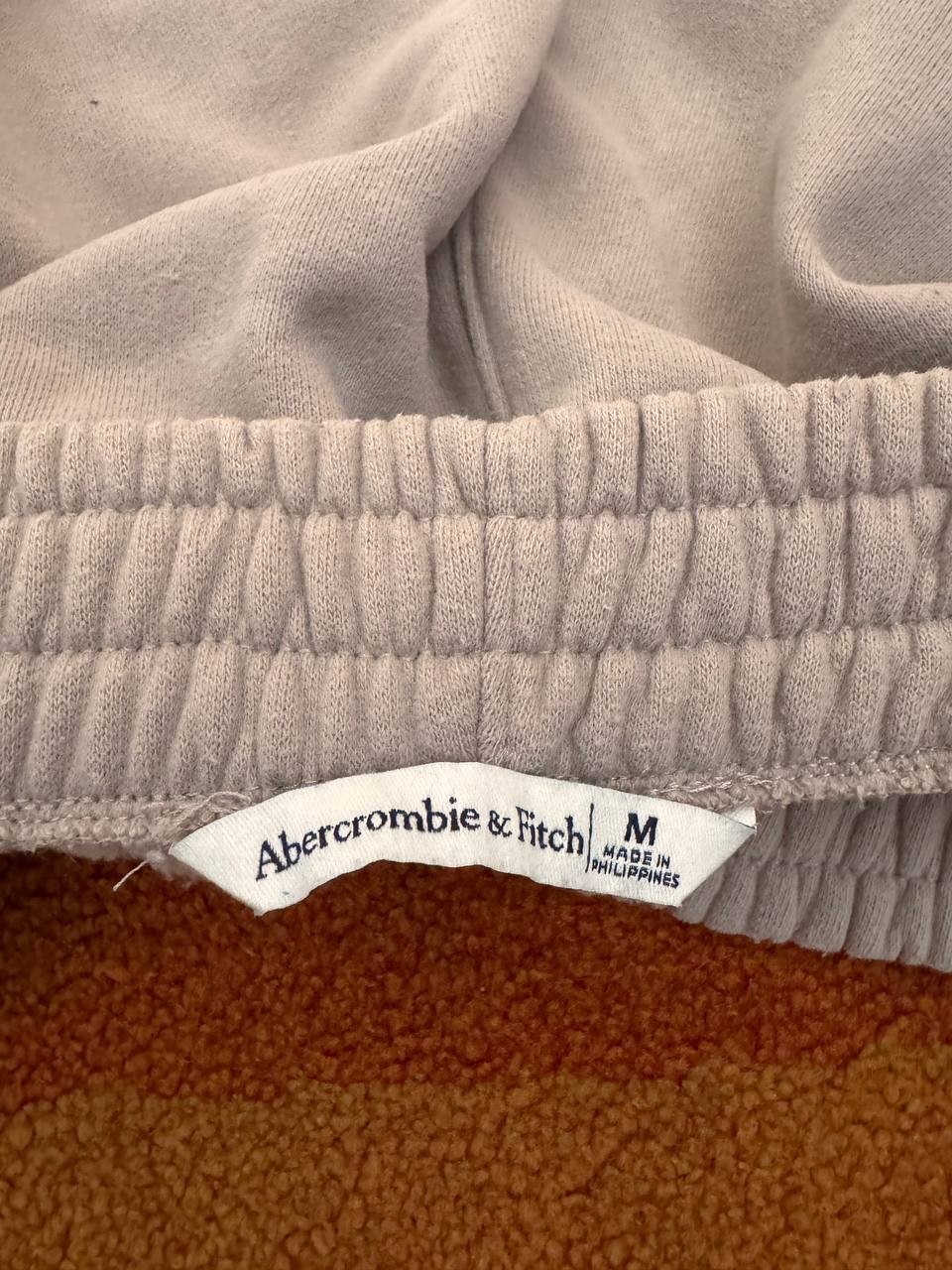 Шорты Abercrombie & Fitch, размер M