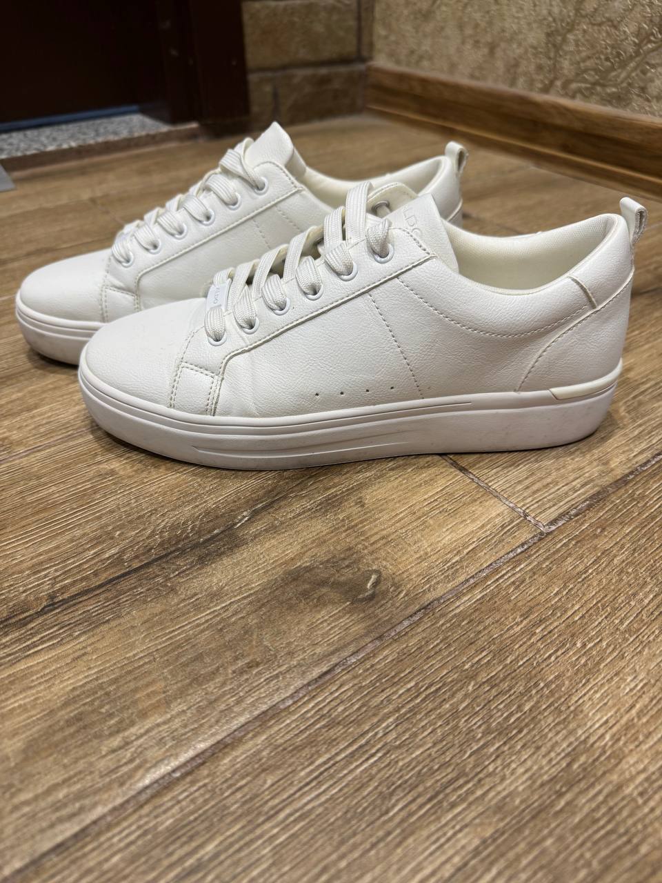 Женские кроссовки Aldo Meadows, размер 40