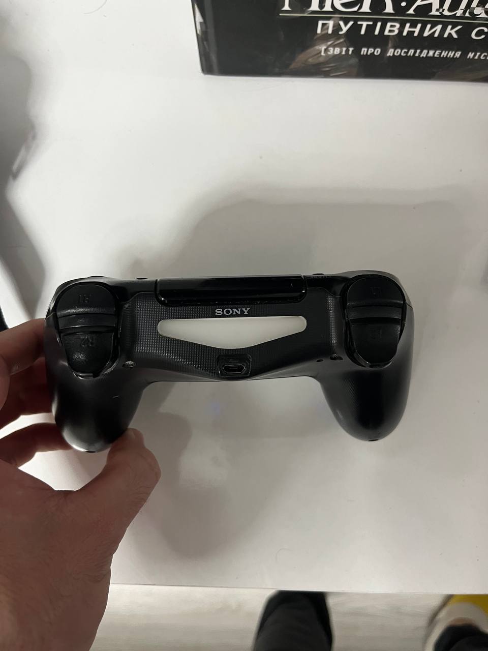 Sony DualShock 4 (оригинал)