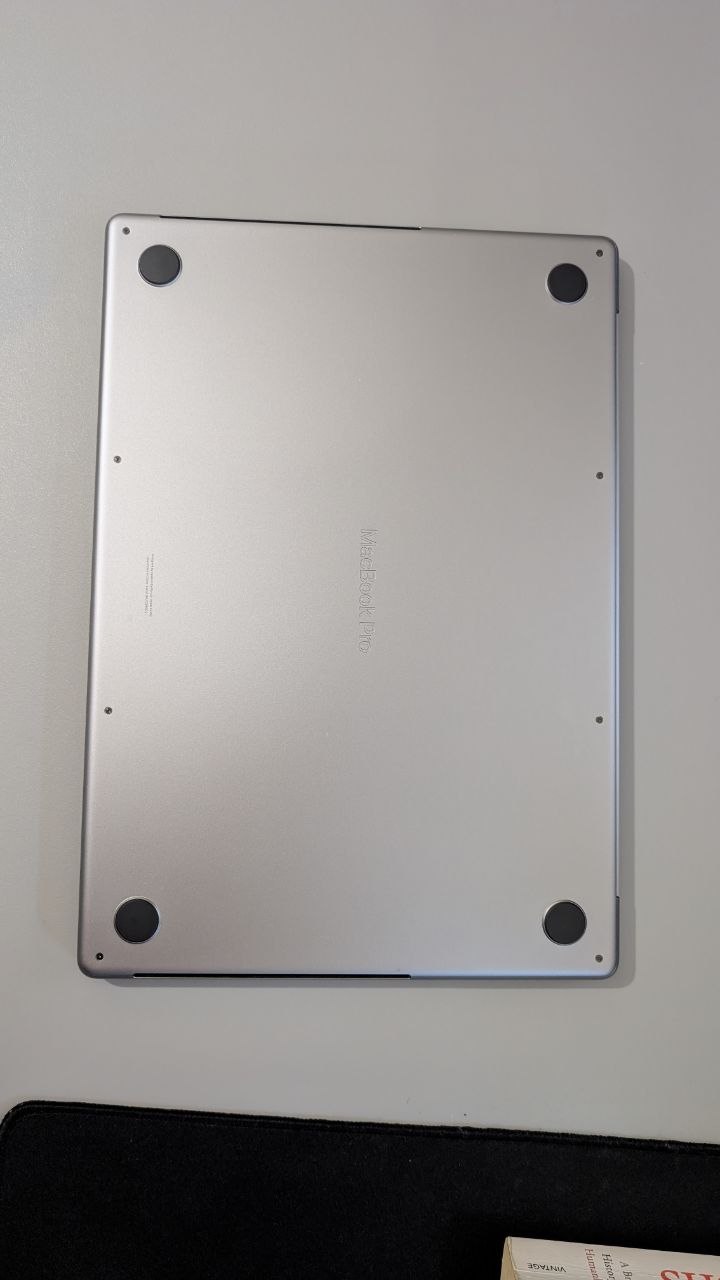 MacBook Pro 16” 16GB/512GB