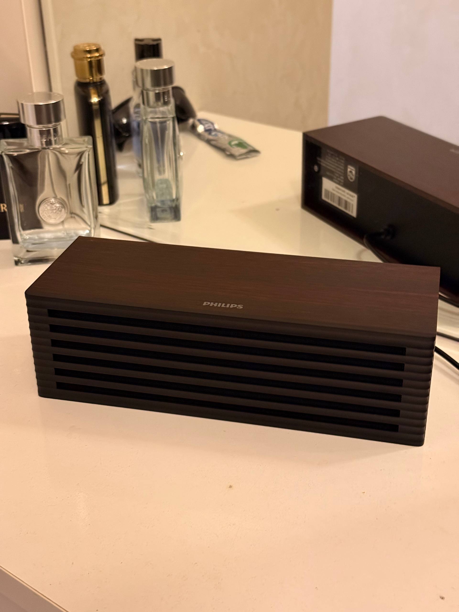 Bluetooth колонка Philips под дерево