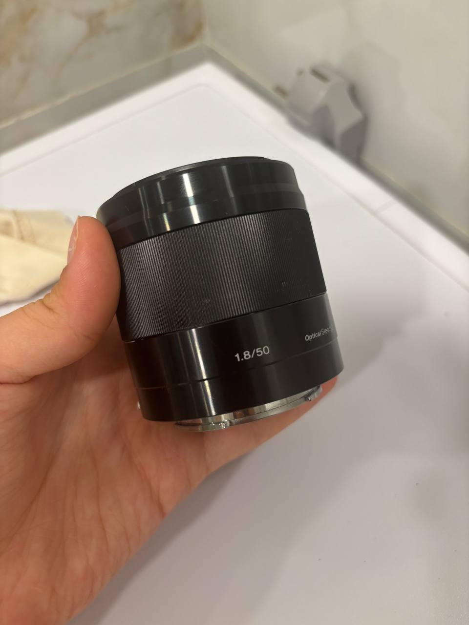 Объектив Sony E 50mm f/1.8