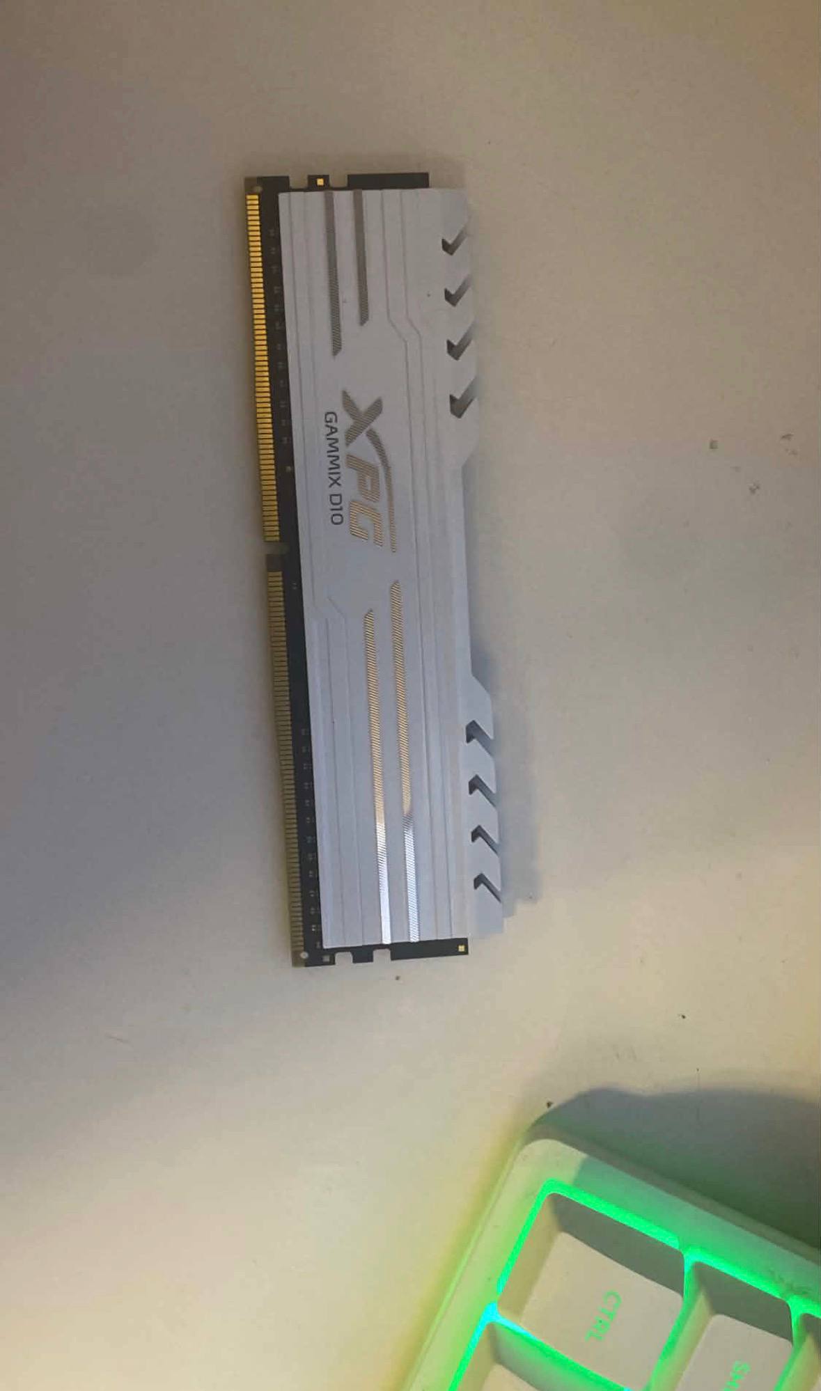 Оперативная память DDR4 8GB 3000MHz