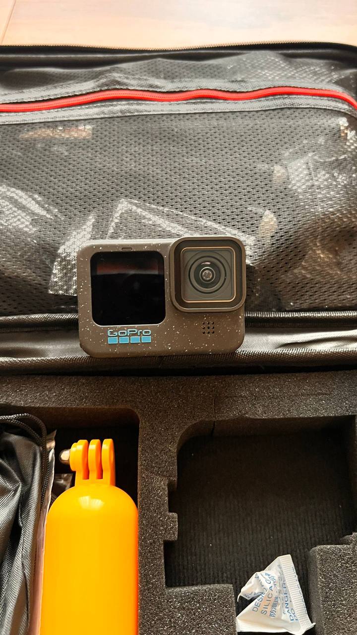 GoPro Hero 12 с картой памяти SanDisk Extreme Pro