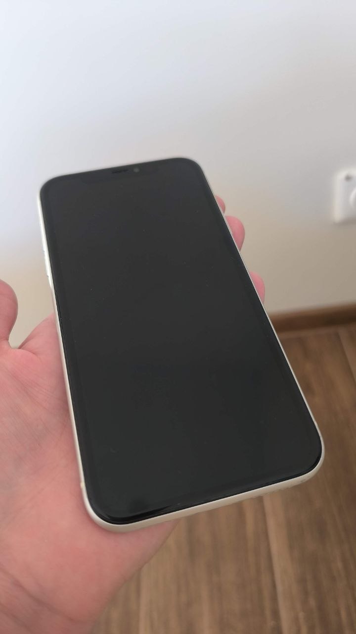 iPhone 11 128GB White