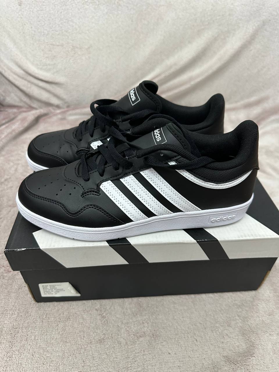 Кроссовки Adidas оригинал, размер 39⅓ EU