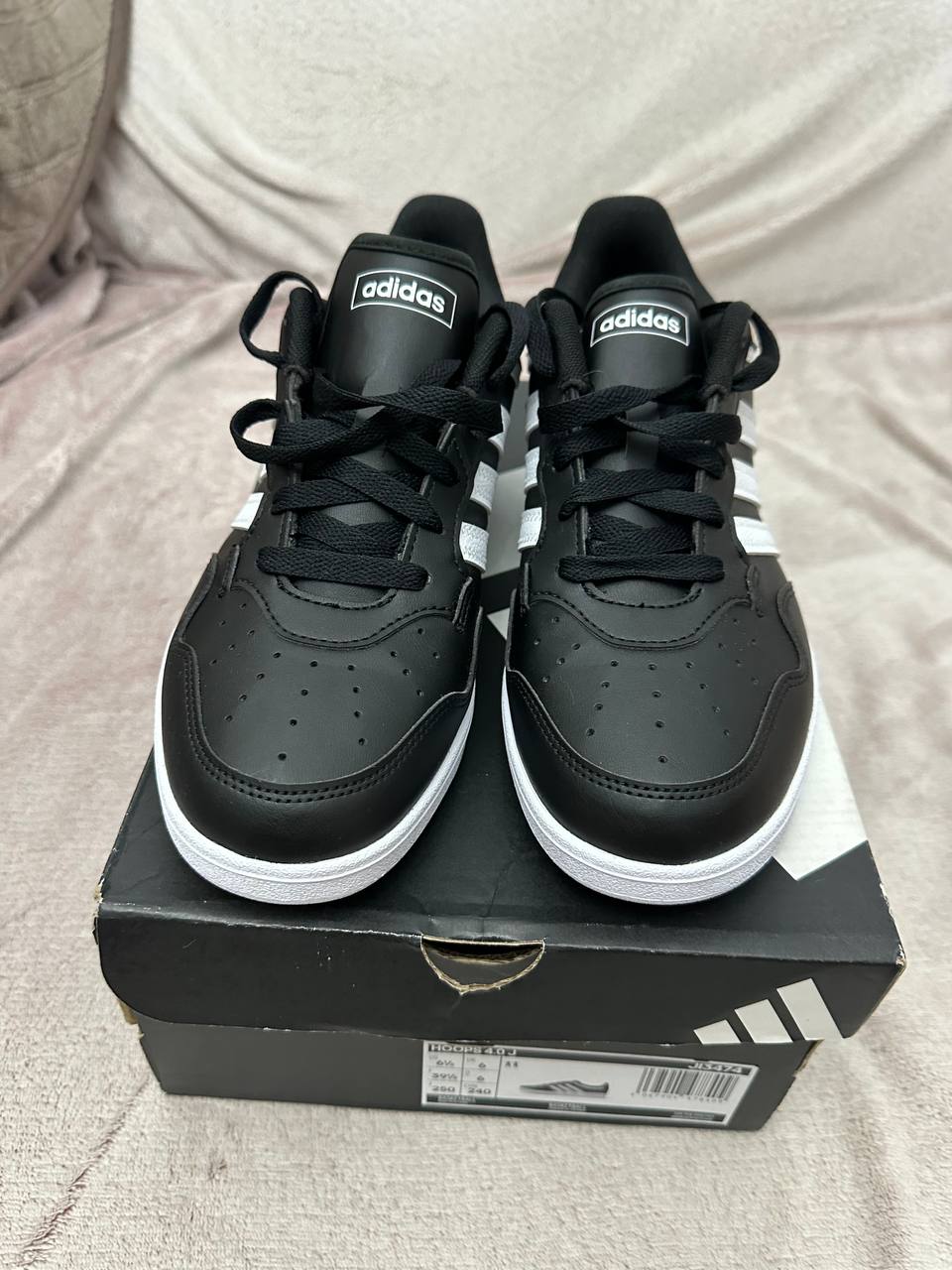 Кроссовки Adidas оригинал, размер 39⅓ EU