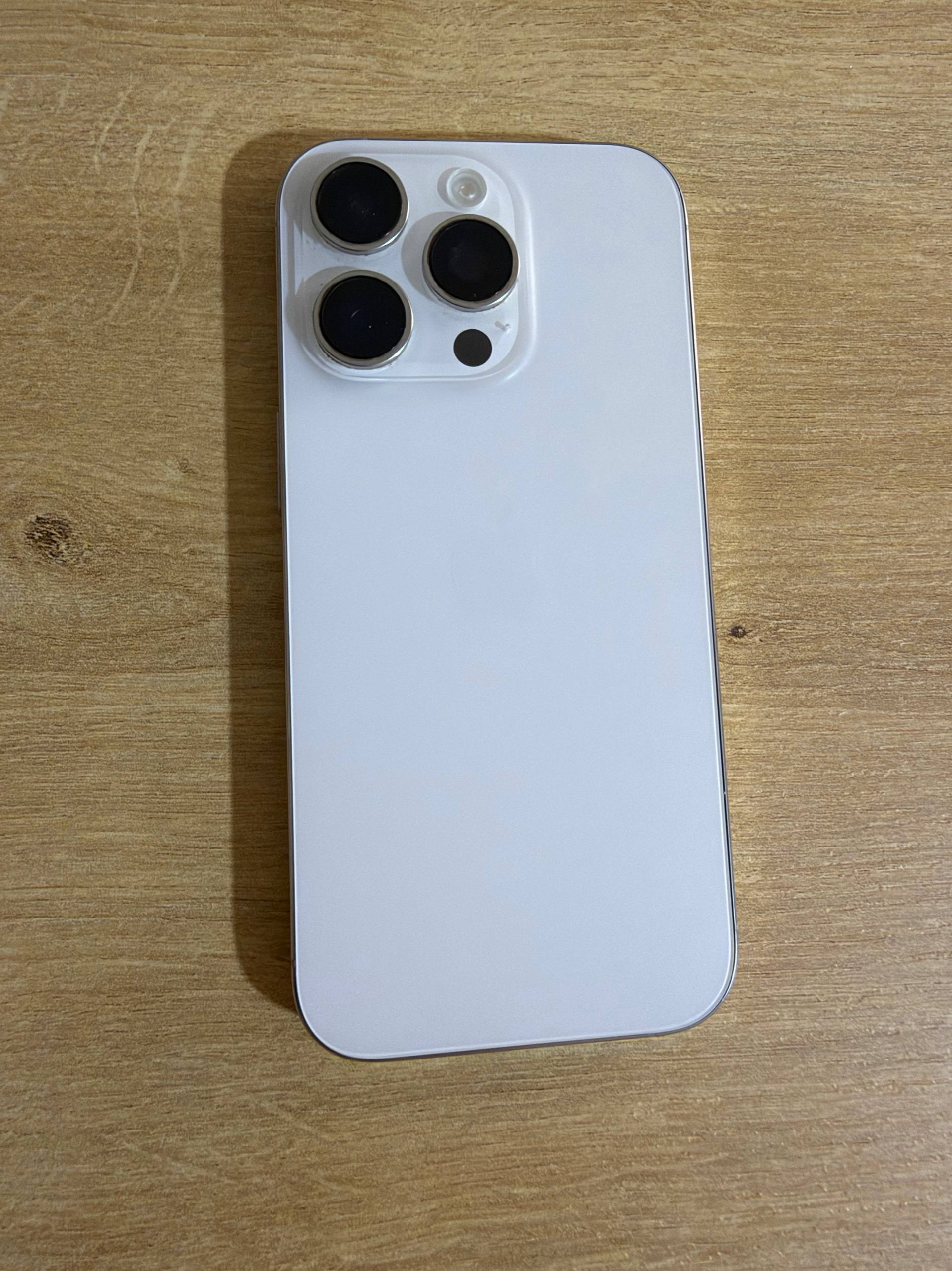 Apple iPhone 16 Pro 128GB белый