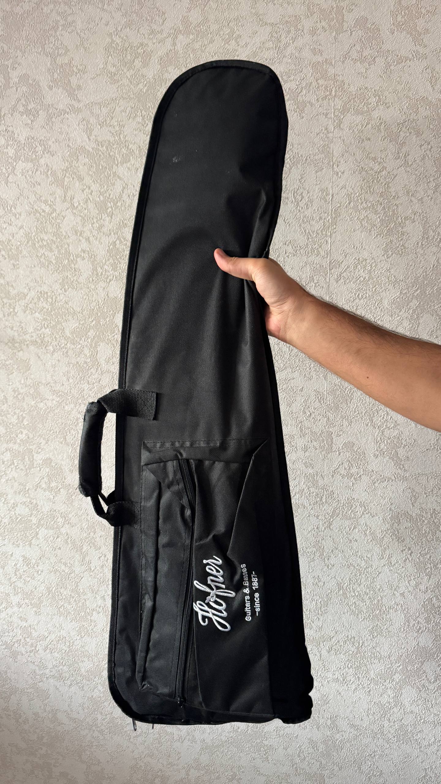 Электрогитара Höfner Shorty красная